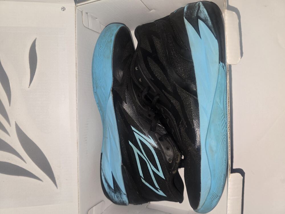 Size 9.5 - Puma MB.02 Phenom - 377644-01